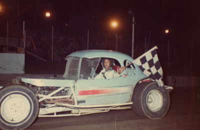 Howard Shaw
Howard Shaw
Keywords: Kingston_Speedway Dirt_track Stock_car Howard_Shaw