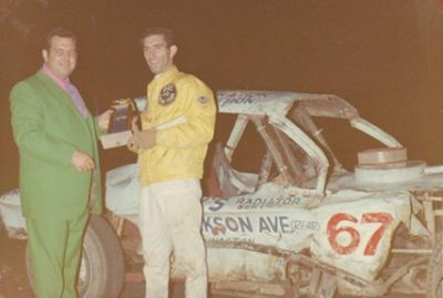 Howard Shaw
Howard Shaw
Keywords: Kingston_Speedway Dirt_track Stock_car Howard_Shaw