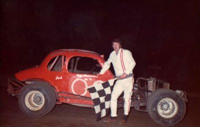 Wayne Donaldson
Wayne Donaldson
Keywords: Kingston_Speedway Dirt_track Stock_car Wayne_Donaldson